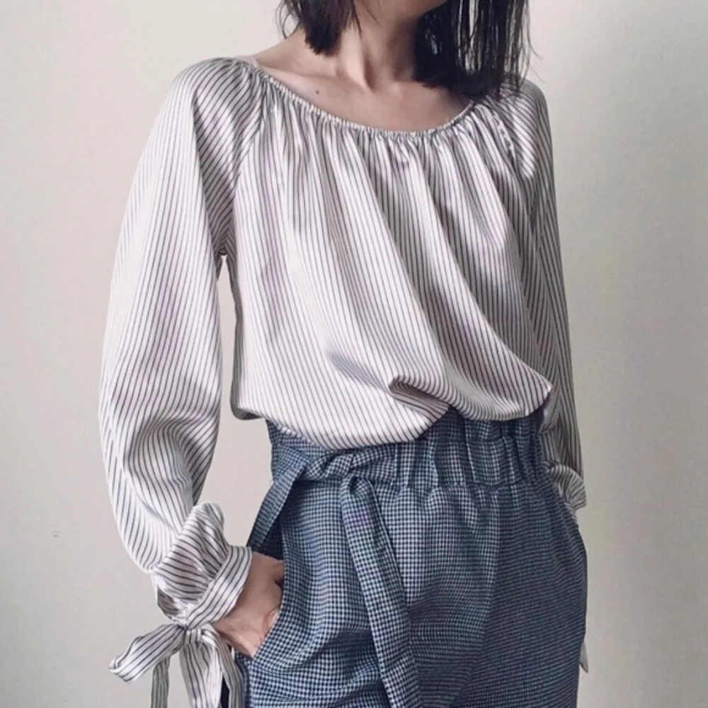 Ivory satin stripe off-shoulder top    - Picture 2 of 8